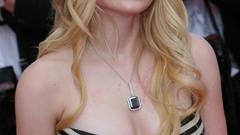 Blondes woman Avril Lavigne