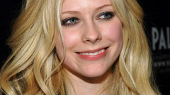 Blondes woman Avril Lavigne