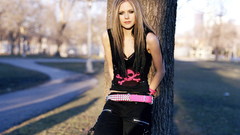 Blondes woman Avril Lavigne