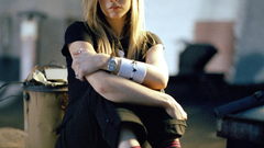 Blondes woman Avril Lavigne