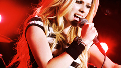 Blondes woman Avril Lavigne