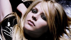 Blondes woman Avril Lavigne