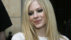 Blondes woman Avril Lavigne