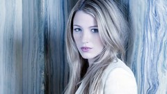 Blondes woman blake lively