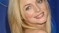 Blondes woman blue eyes