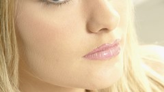 Blondes woman blue eyes