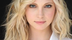 Blondes woman blue eyes