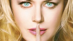 Blondes woman blue eyes