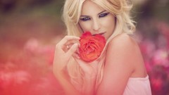 Blondes woman blue eyes