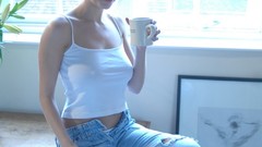 Blondes woman blue eyes