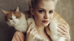 Blondes woman cats models