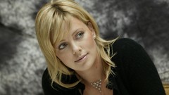 Blondes woman charlize theron