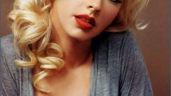 Blondes woman Christina Aguilera