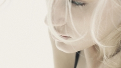 Blondes woman close-up