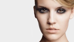 Blondes woman close-up Actress