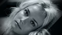 Blondes woman close-up Actress