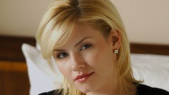 Blondes woman close-up elisha