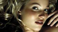 Blondes woman close-up faces