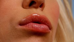 Blondes woman close-up lips