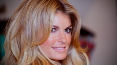 Blondes woman close-up models