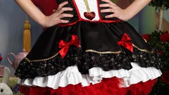 Blondes woman cosplay Queen