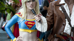 Blondes woman cosplay superman