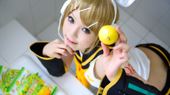 Blondes woman cosplay vocaloid
