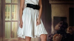 Blondes woman dress models