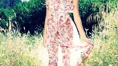 Blondes woman dress pixie