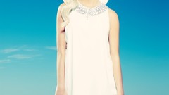 Blondes woman dress pixie