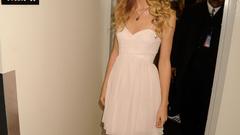 Blondes woman dress taylor