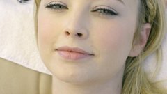 Blondes woman Elisabeth Harnois