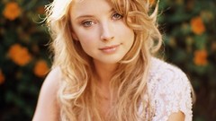 Blondes woman Elisabeth Harnois