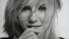 Blondes woman elisha cuthbert