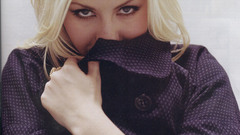 Blondes woman elisha cuthbert