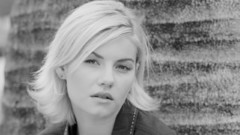 Blondes woman elisha cuthbert