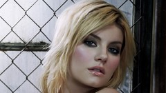 Blondes woman elisha cuthbert