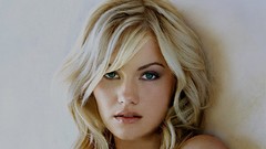 Blondes woman elisha cuthbert