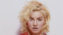 Blondes woman elisha cuthbert