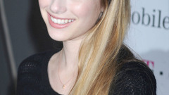 Blondes woman emma roberts