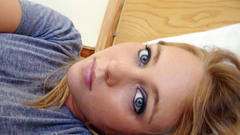 Blondes woman eyes beds