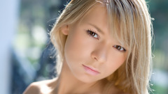 Blondes woman eyes faces