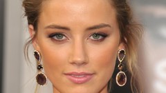 Blondes woman green eyes