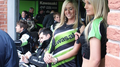Blondes woman Grid Girls