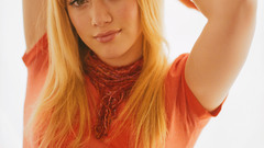 Blondes woman Hilary Duff