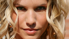 Blondes woman Iveta Vale