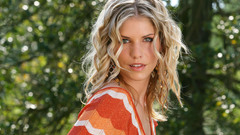 Blondes woman Iveta Vale