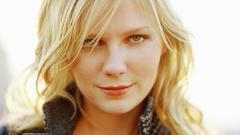 Blondes woman Kirsten Dunst
