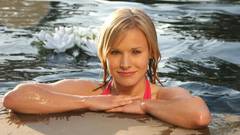 Blondes woman Kristen Bell