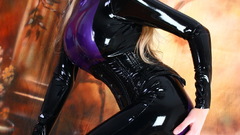 Blondes woman latex
